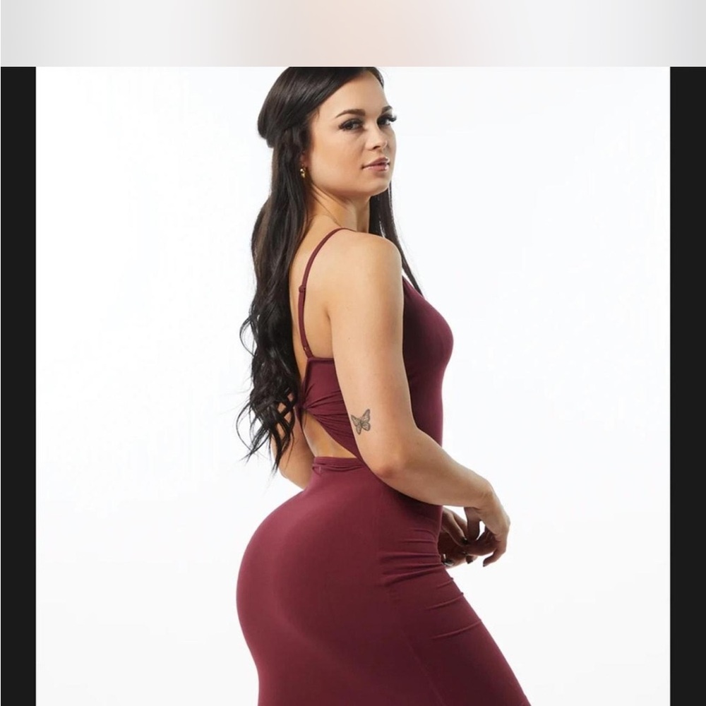 Alphalete Burgundy Bodycon Dress with twist back